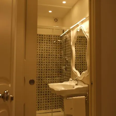 Plazacarrisi & Szálloda