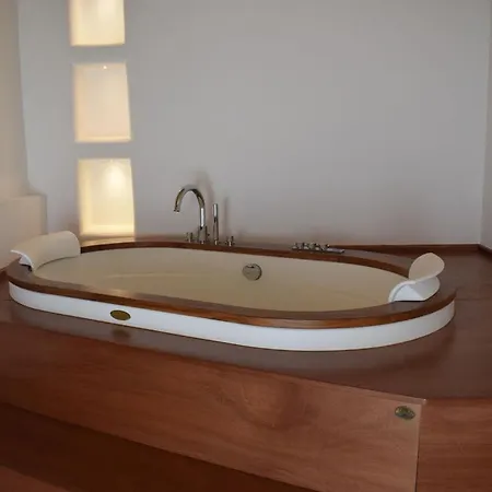 Plazacarrisi & Szálloda 4*